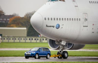 Volkswagen Touareg + Boeing 747